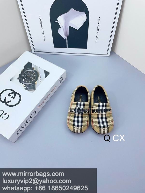 Burberry sz21-28 CX0301