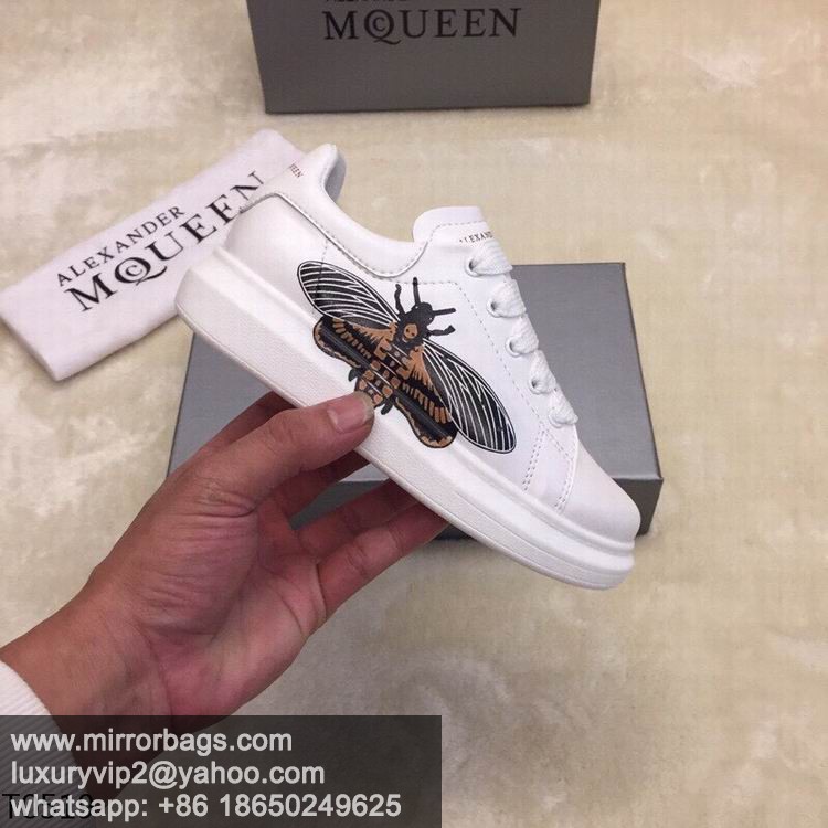 Alexander McQueen 052303