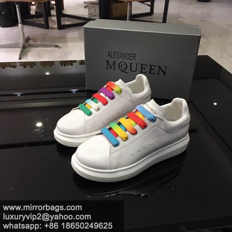 Alexander McQueen 052304