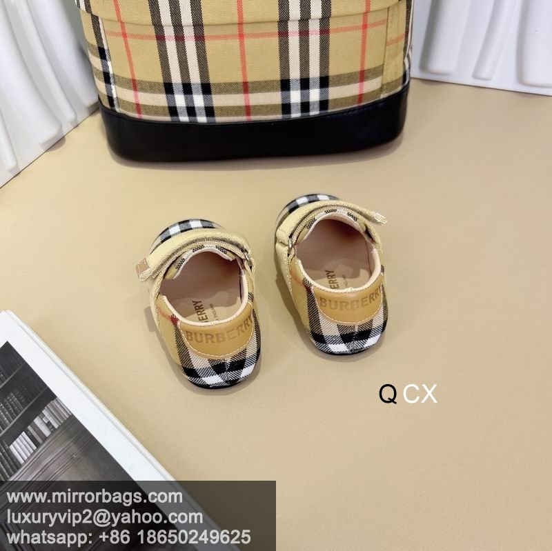Burberry sz21-28 CX0501