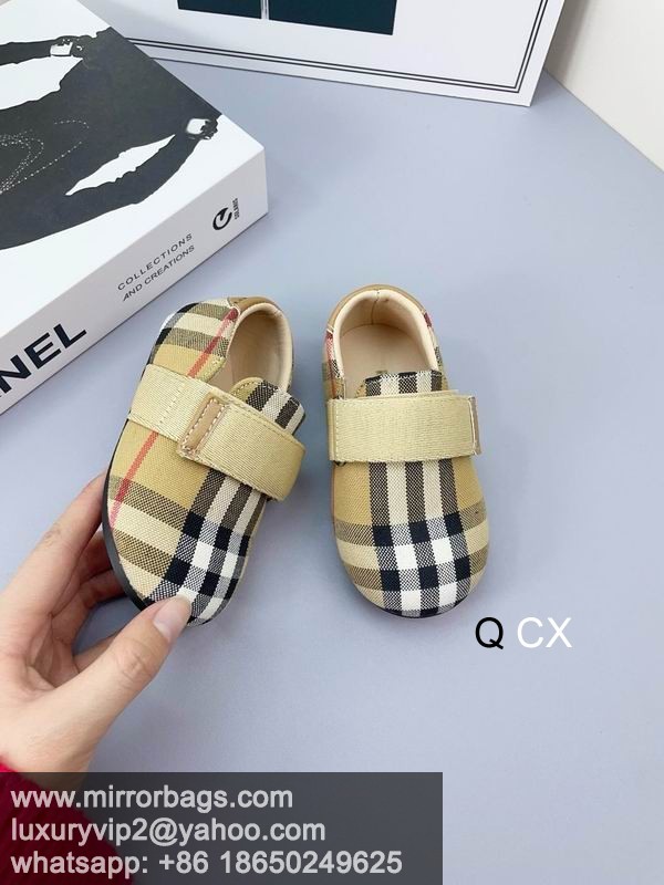 Burberry sz21-28 CX0302
