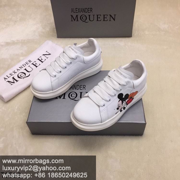 Alexander McQueen 052301