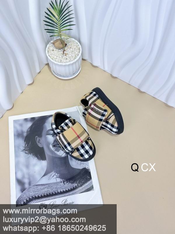 Burberry sz21-28 CX0401