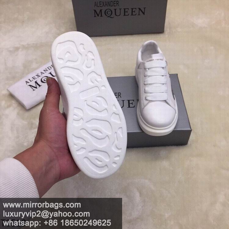 Alexander McQueen 052303