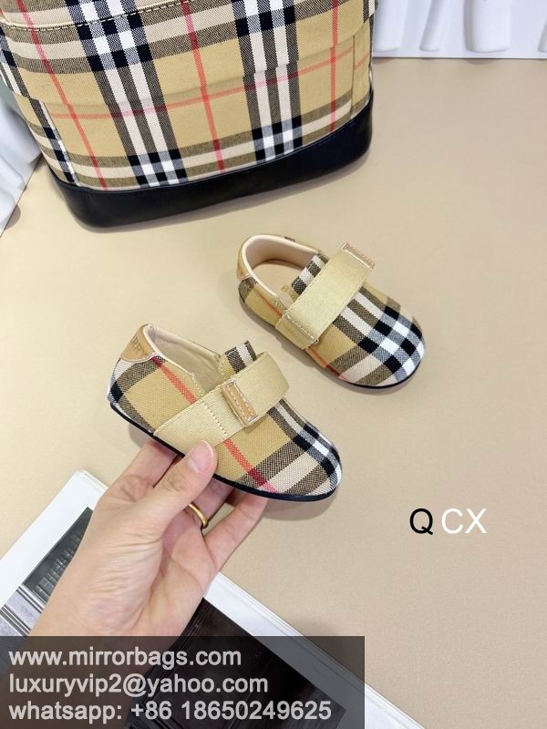 Burberry sz21-28 CX0501