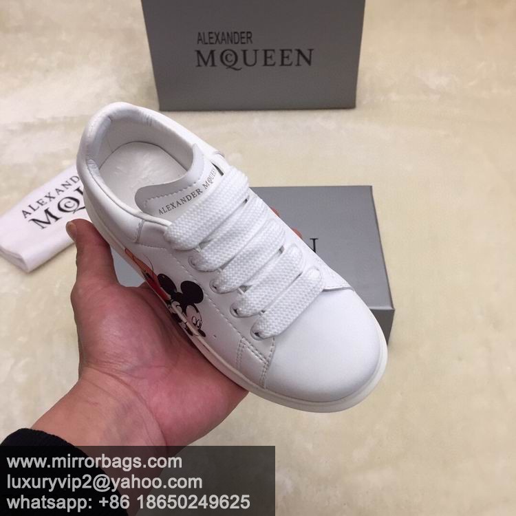 Alexander McQueen 052301
