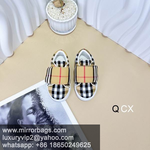 Burberry sz21-28 CX0401