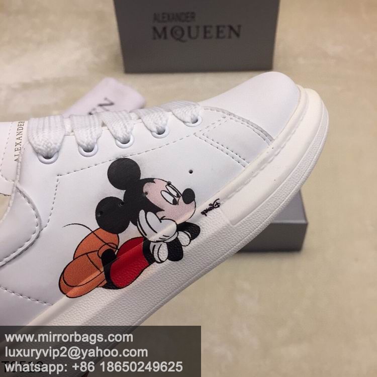 Alexander McQueen 052301