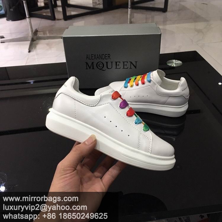 Alexander McQueen 052304