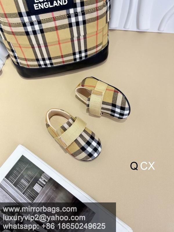 Burberry sz21-28 CX0501