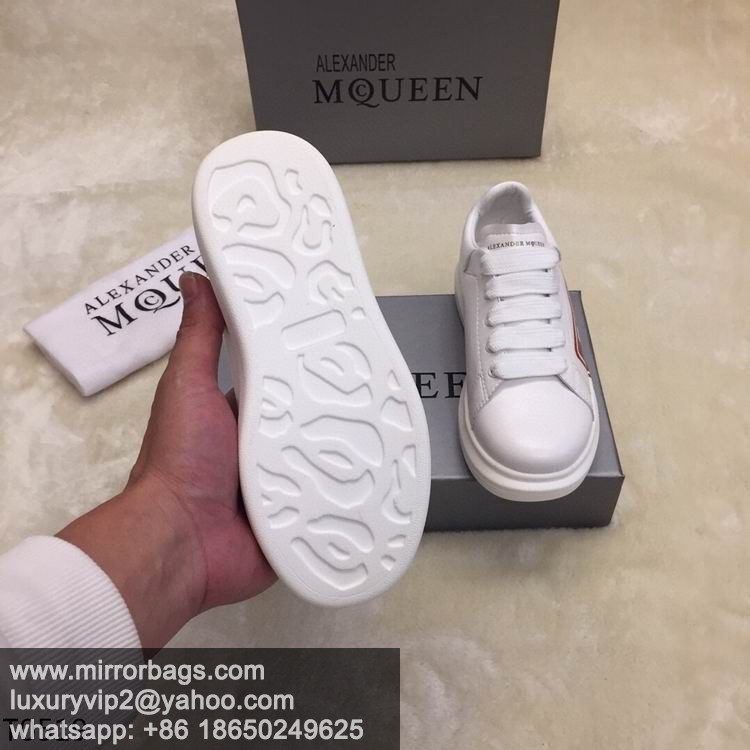 Alexander McQueen 052302