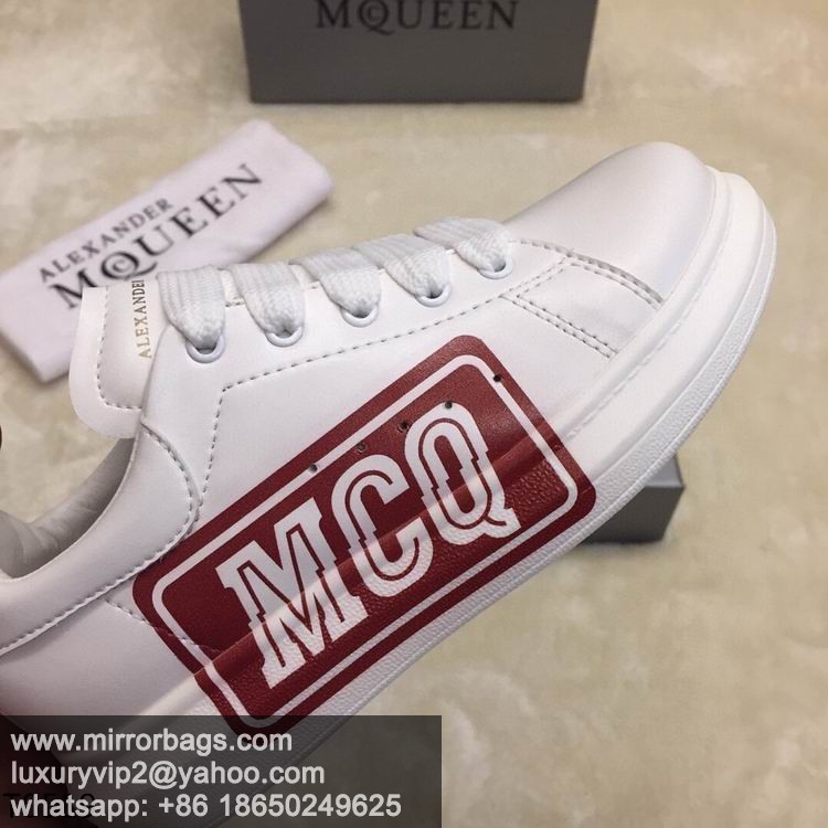 Alexander McQueen 052302