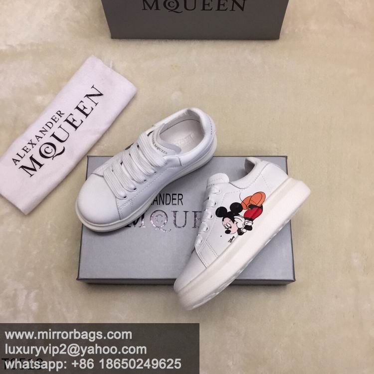 Alexander McQueen 052301