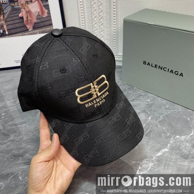 Gucci X Balenciaga 032411