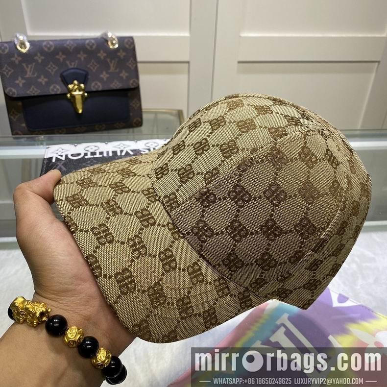 Gucci X Balenciaga 032414