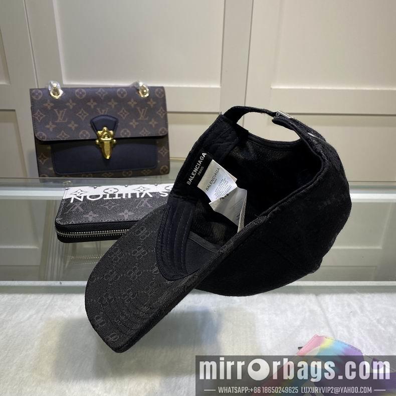 Gucci X Balenciaga 032414