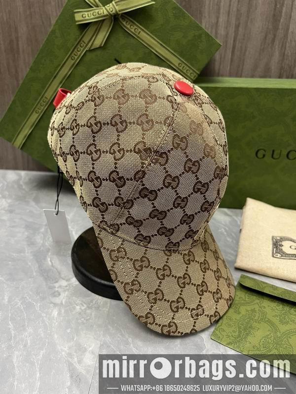 Gucci X The North Face Hat dx04