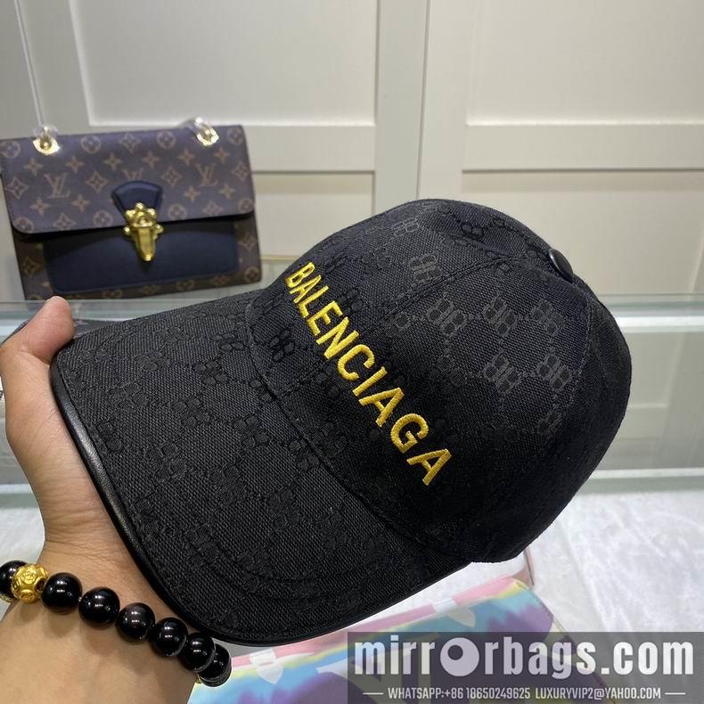 Gucci X Balenciaga 032416