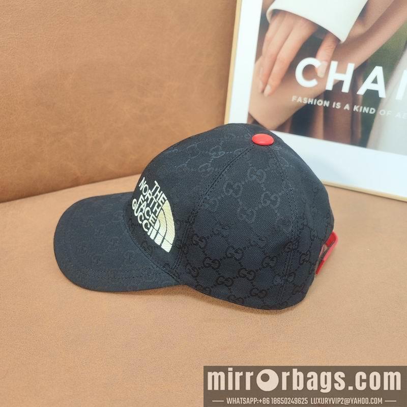 Gucci X The North Face Hat dx03