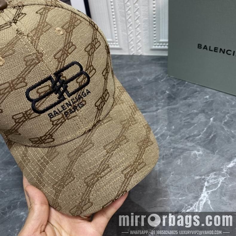 Gucci X Balenciaga 032411