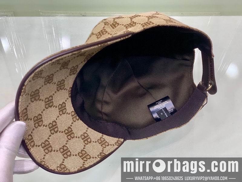 Gucci X Balenciaga w032404