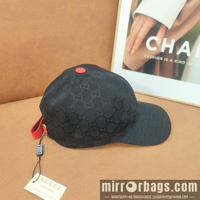 Gucci X The North Face Hat dx03