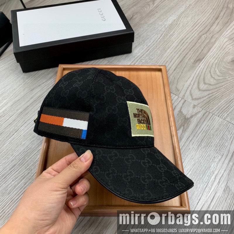 Gucci X The North Face Hat dx01