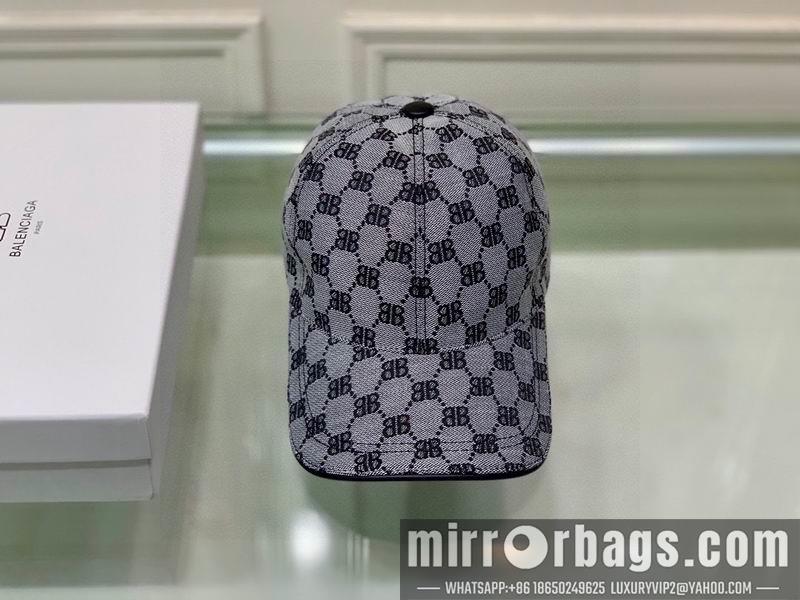 Gucci X Balenciaga w032404