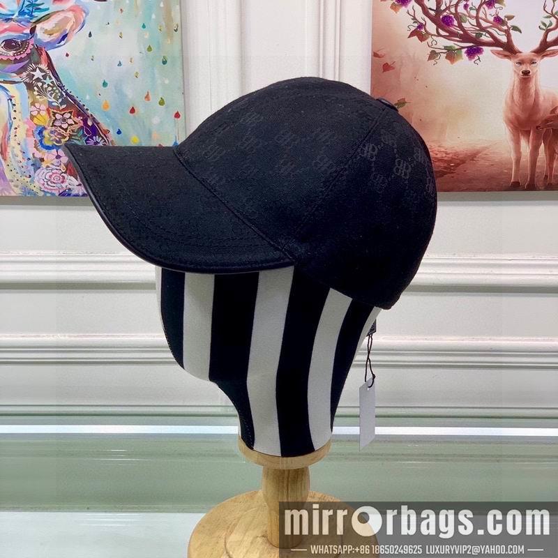 Gucci X Balenciaga w032404