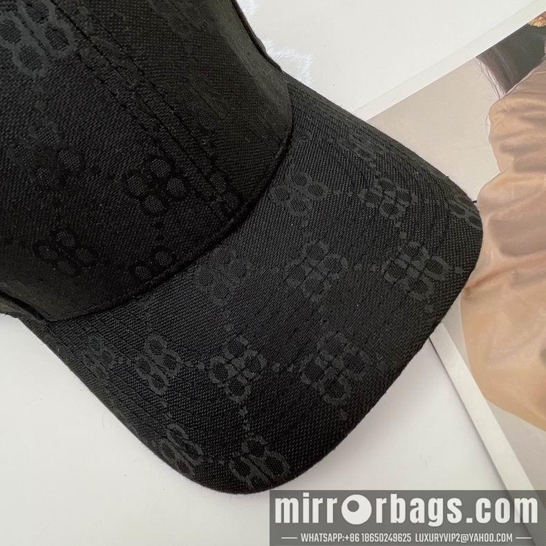 Gucci X Balenciaga 032415