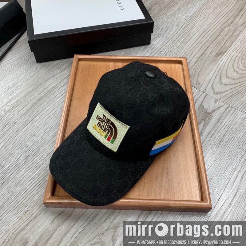 Gucci X The North Face Hat dx01