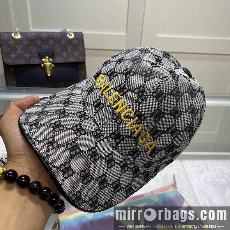 Gucci X Balenciaga 032416