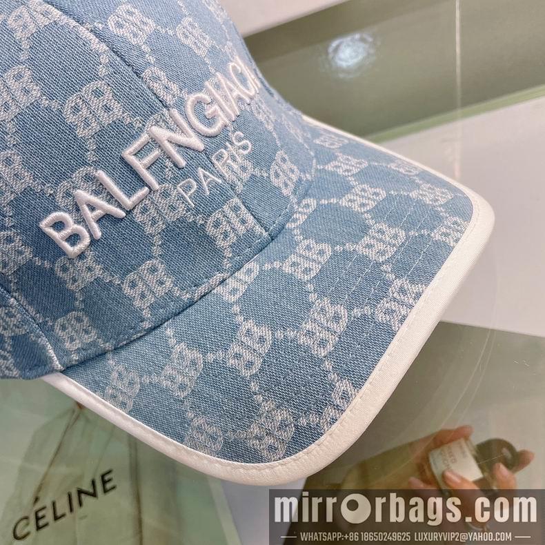 Gucci X Balenciaga 032413