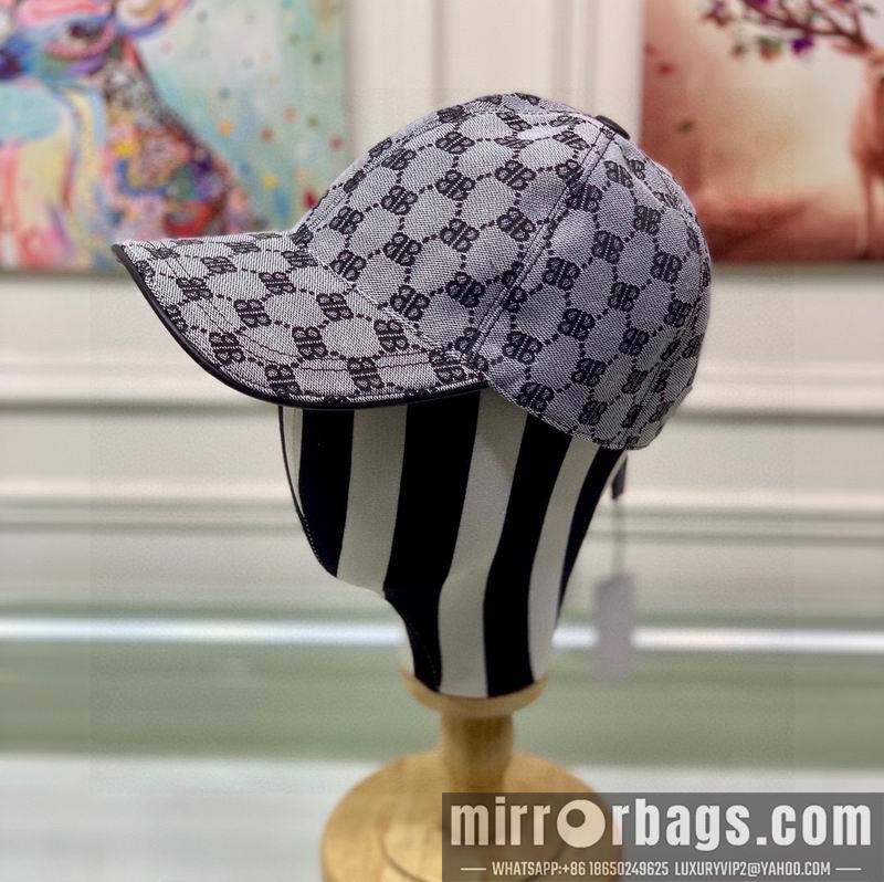 Gucci X Balenciaga w032404