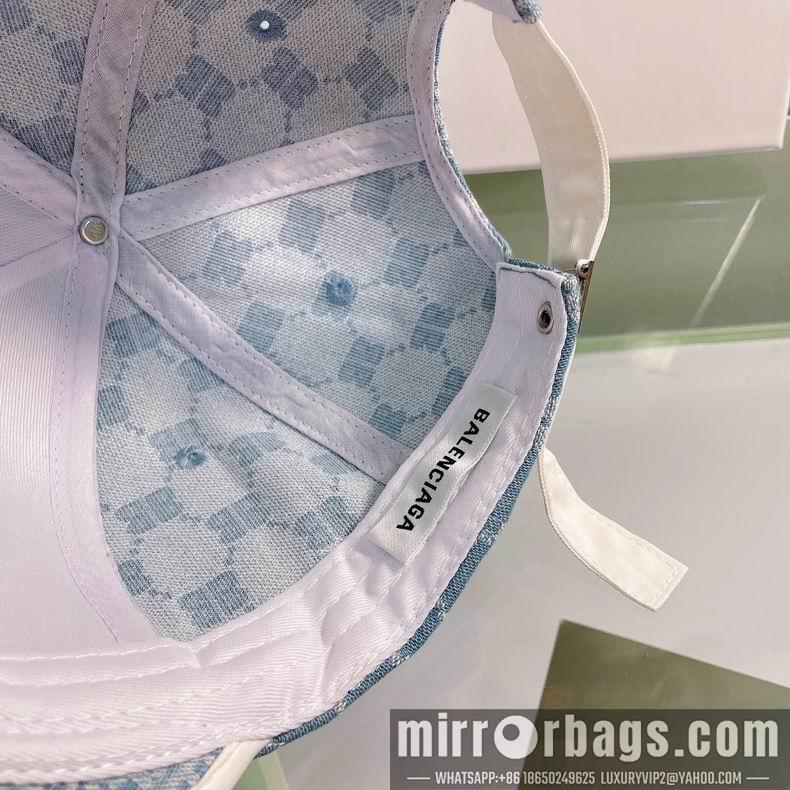 Gucci X Balenciaga 032413