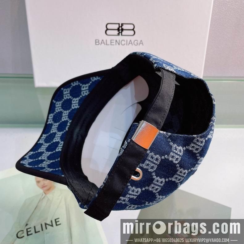 Gucci X Balenciaga 032413