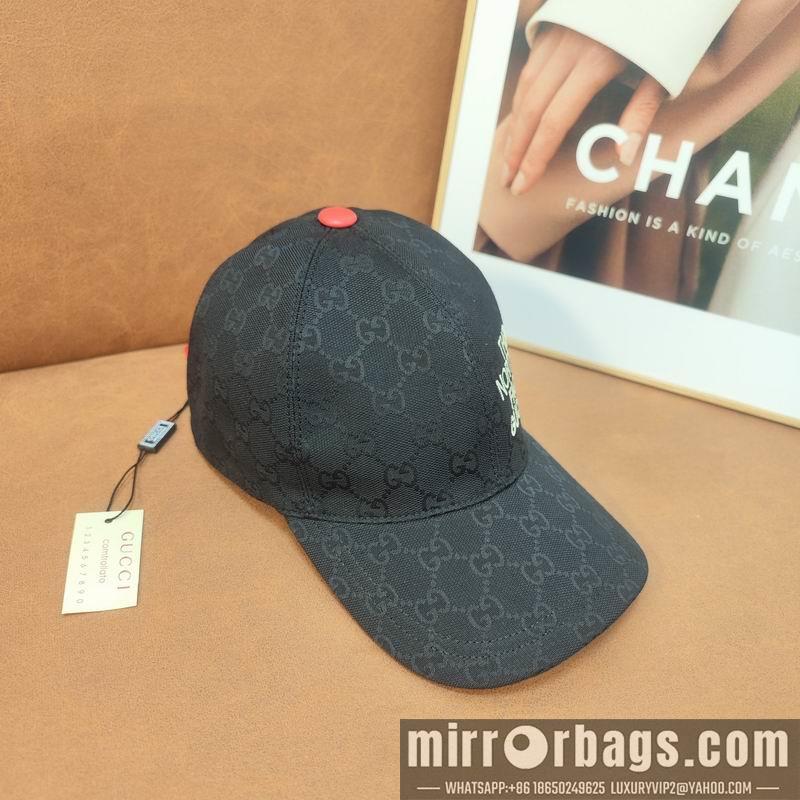 Gucci X The North Face Hat dx03