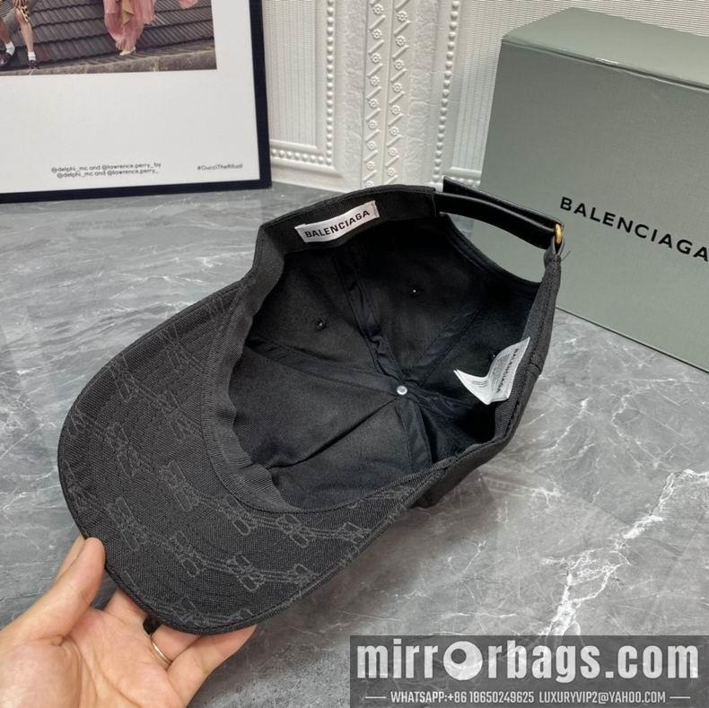 Gucci X Balenciaga 032411