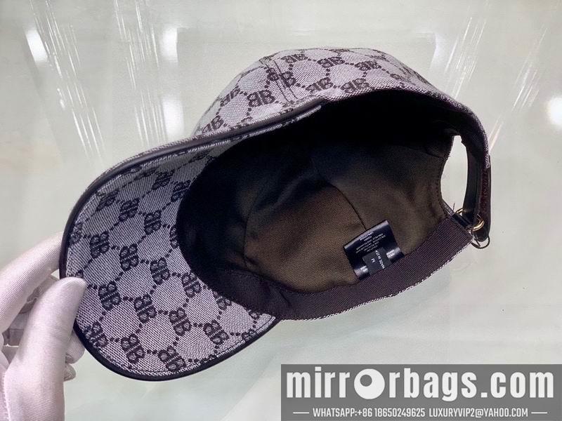 Gucci X Balenciaga w032404
