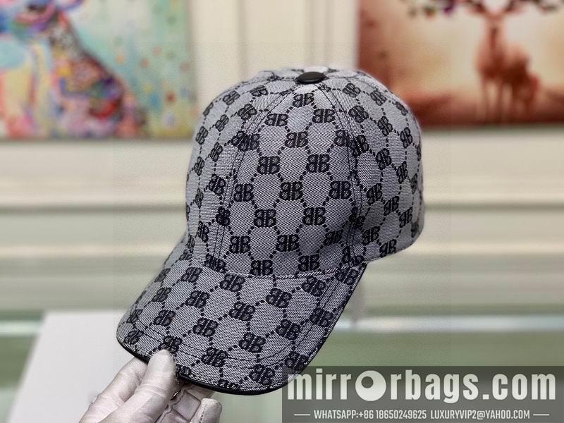 Gucci X Balenciaga w032404