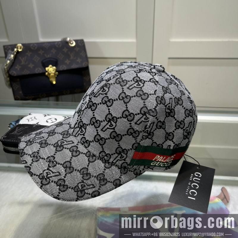 Gucci X Place Hat 032601