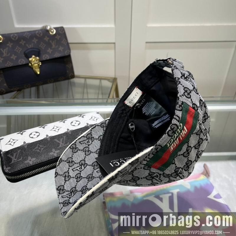 Gucci X Place Hat 032601