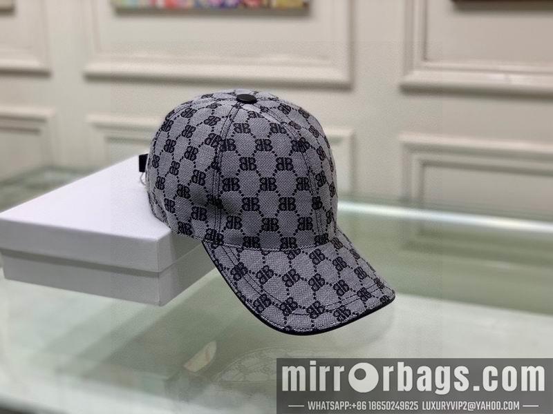 Gucci X Balenciaga w032404