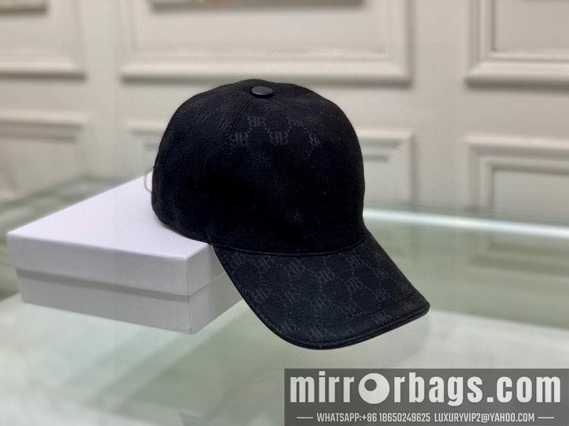 Gucci X Balenciaga w032404