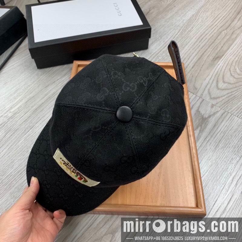 Gucci X The North Face Hat dx01