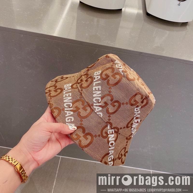 Gucci X Balenciaga w032403