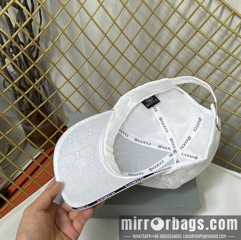 Gucci X Balenciaga 032406