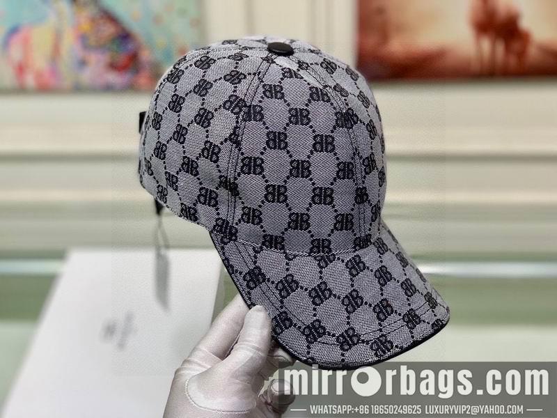Gucci X Balenciaga w032404