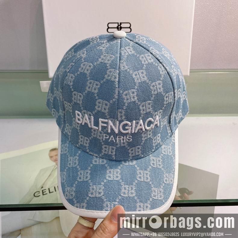 Gucci X Balenciaga 032413