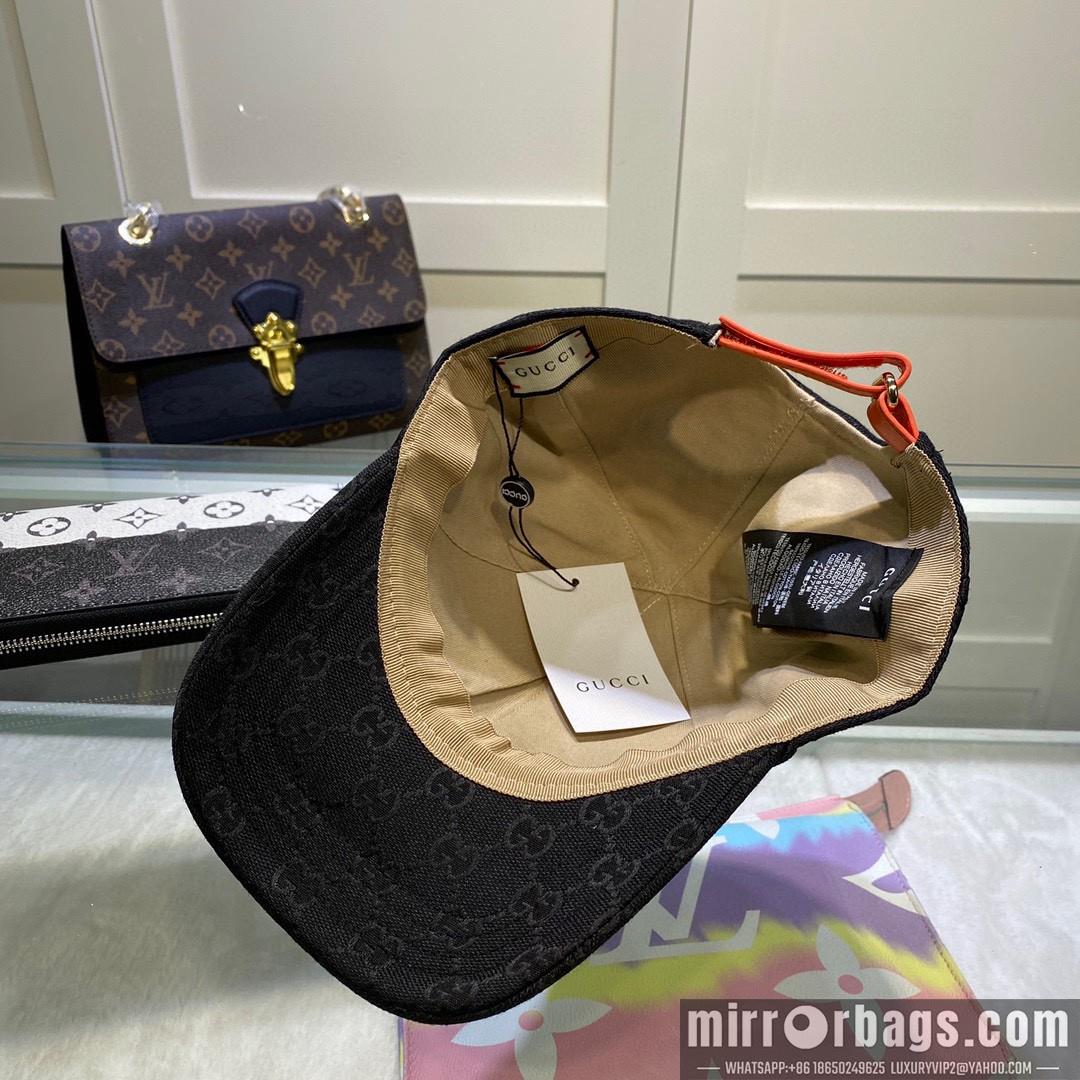 Gucci X The North Face Hat dx05